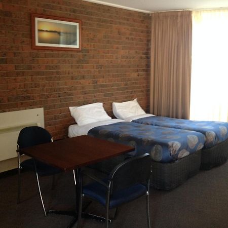 The Central Hotel Motel Lakes Entrance Pokoj fotografie
