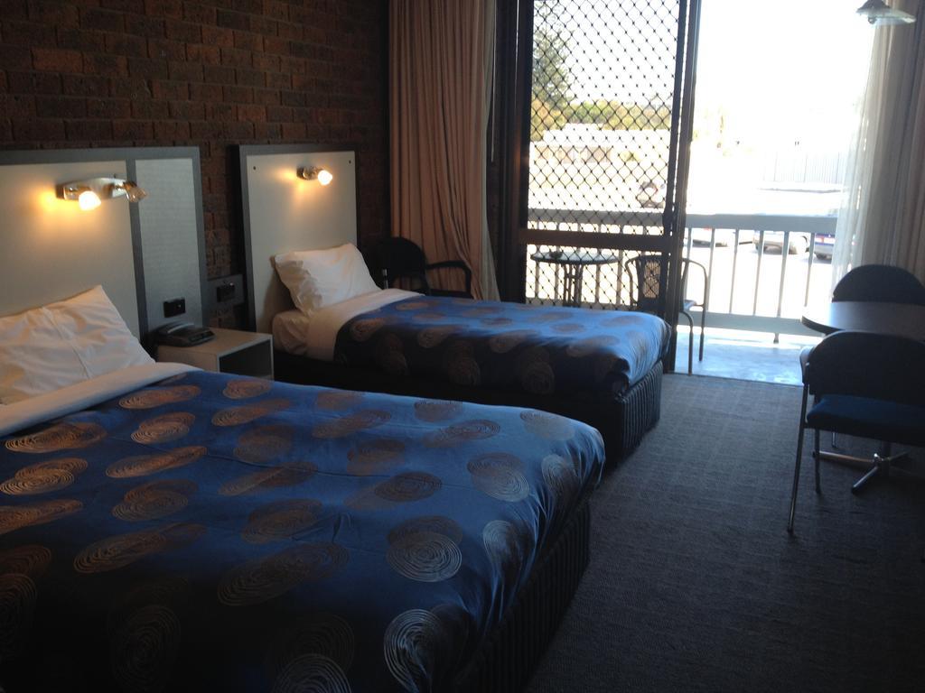 The Central Hotel Motel Lakes Entrance Pokoj fotografie