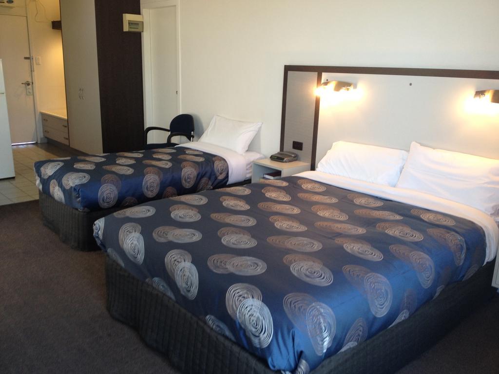 The Central Hotel Motel Lakes Entrance Pokoj fotografie