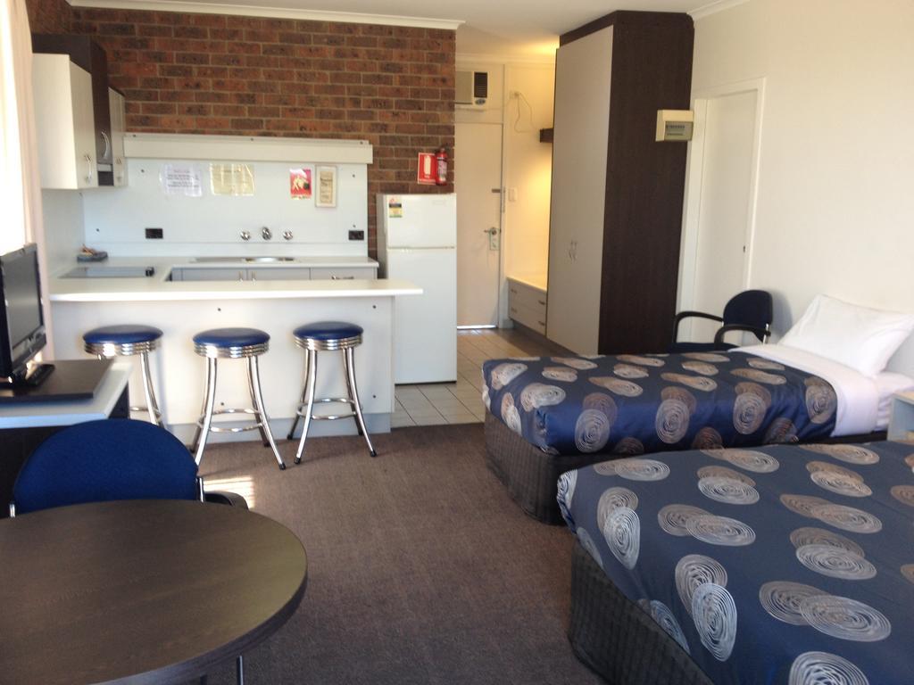 The Central Hotel Motel Lakes Entrance Pokoj fotografie